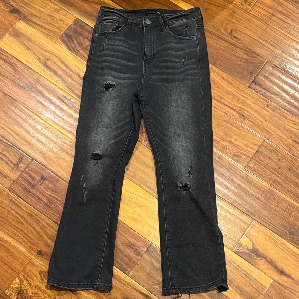 Risen Black Distressed high waisted Jeans size 7/28